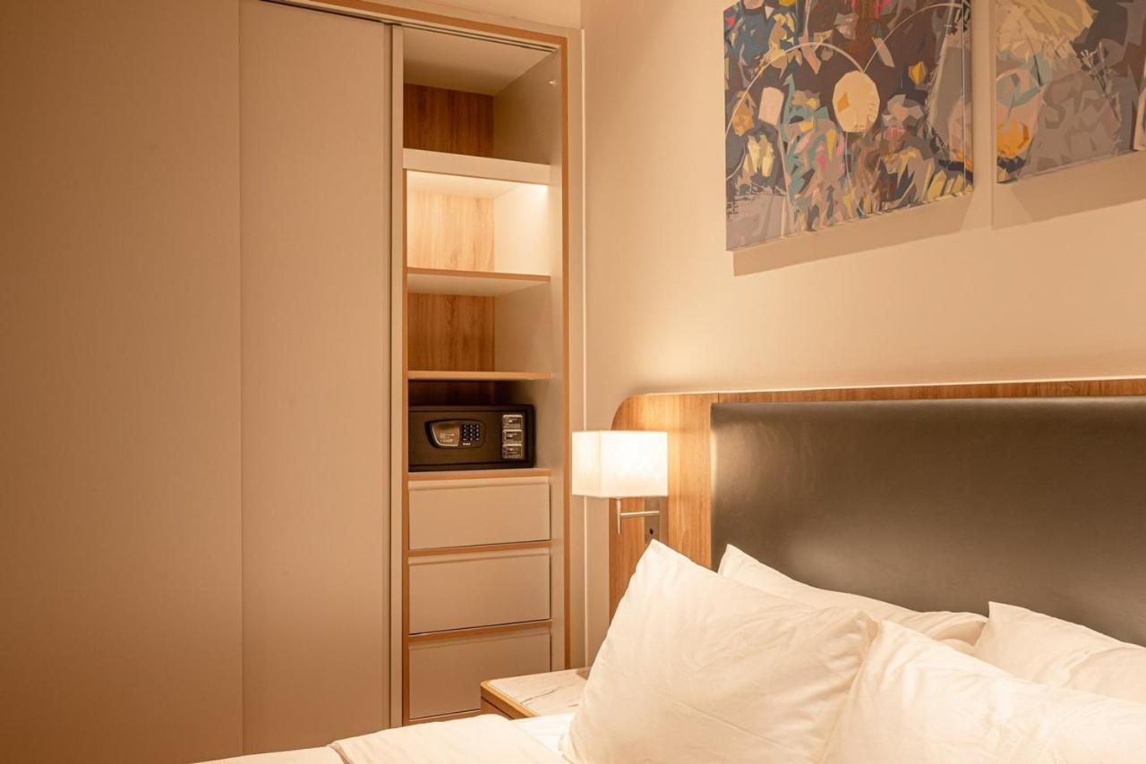Luxury 3Br 6Br D1Mension & Zenity In District 1 Freepoolsaunagym Хошимін Екстер'єр фото